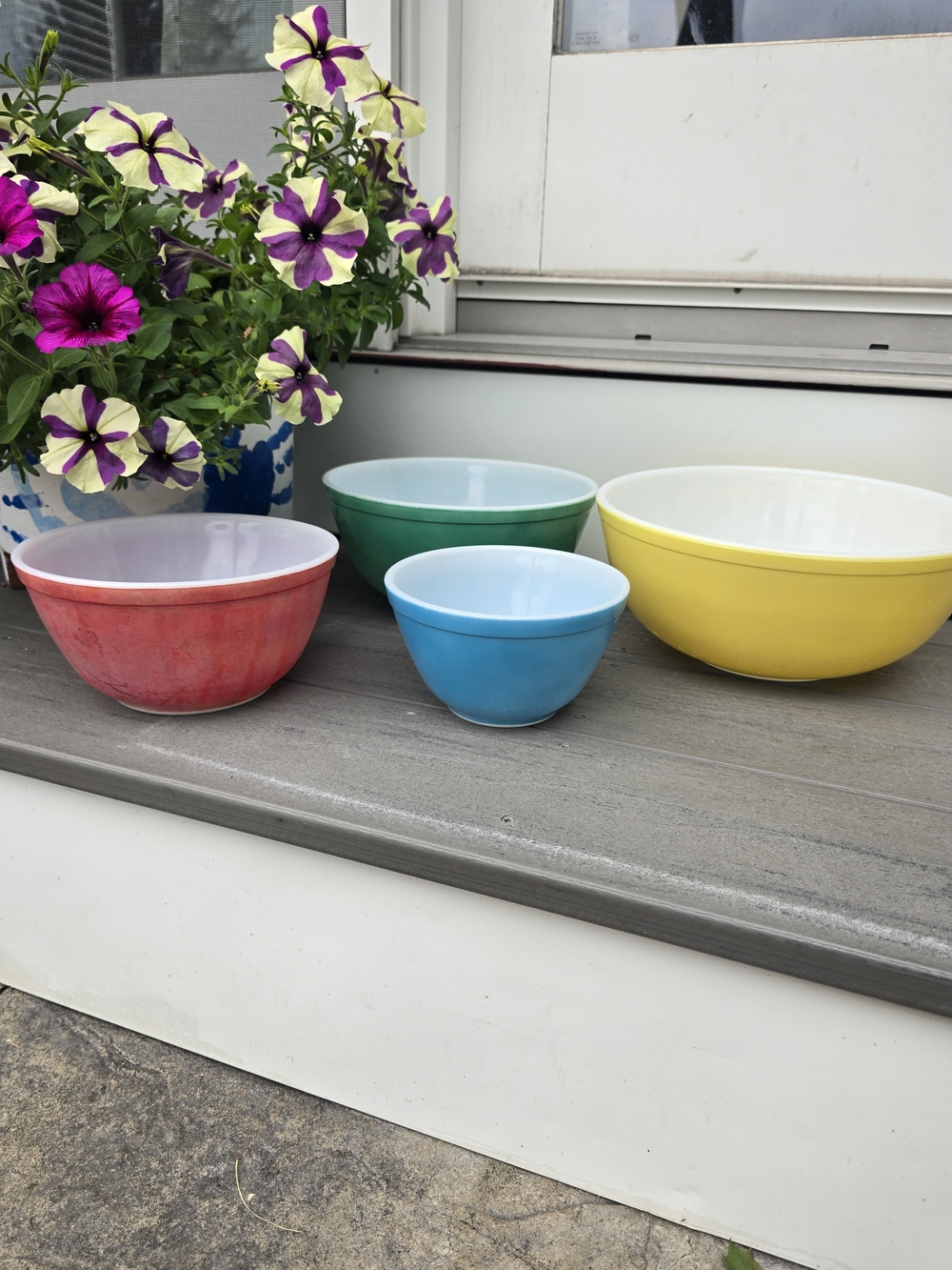 Vintage 1960 Pyrex Nesting Primary Color Mixing Bowl Set